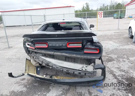 2019 Dodge Challenger Sxt z USA, uszkodzony, nr VIN 2C3CDZAG4KH701791